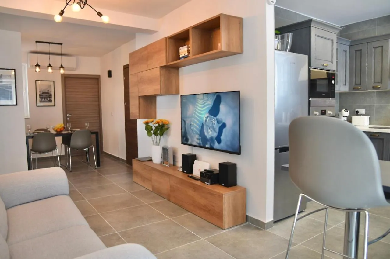 Bright & Modern 2-Bedroom, 4Th Floor Apartment In Gzira, Malta Malta